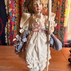 1987 Franklin Mint Heirloom Little Bo Peep Porcelain Doll